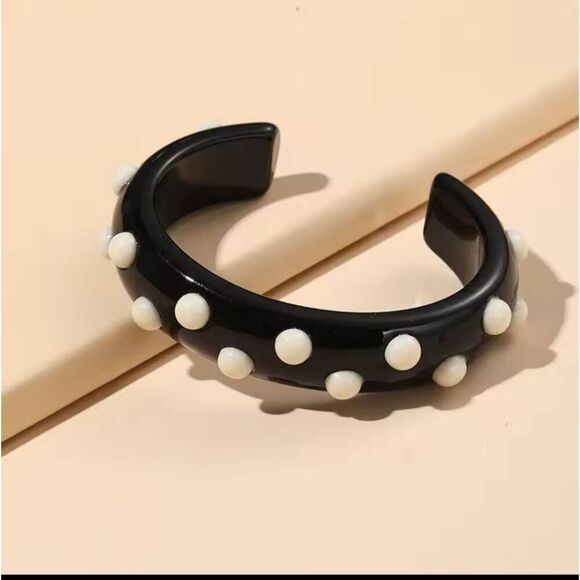 Funky Korean Bangle Bracelet Polka Dot - Picture 1 of 1